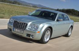 Фото CHRYSLER 300 C 5.7 SRT8