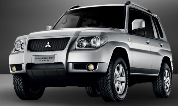 Фото MITSUBISHI PAJERO CLASSIC (V2_W) 3.0 ZR