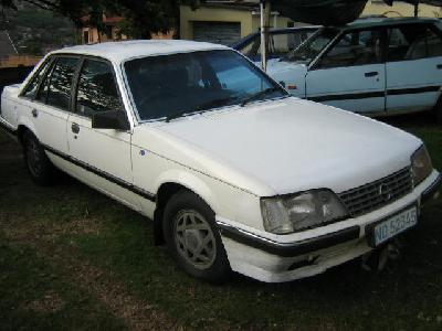 Фото OPEL SENATOR A 2.8