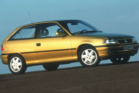 Фото OPEL ASTRA F CLASSIC хетчбек 1.4 i