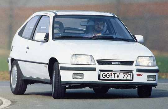 Фото OPEL KADETT E 1.3 S