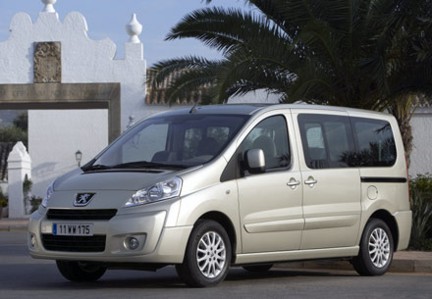 Фото PEUGEOT EXPERT c бортовой платформой 1.9 D