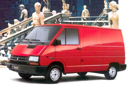 Фото RENAULT TRAFIC c бортовой платформой 2.2