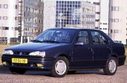 Фото RENAULT 19 II Chamade 1.2