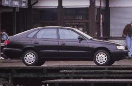 Фото TOYOTA CARINA E 2.0 D