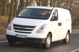 Фото HYUNDAI H-1 c бортовой платформой 2.5 CRDi